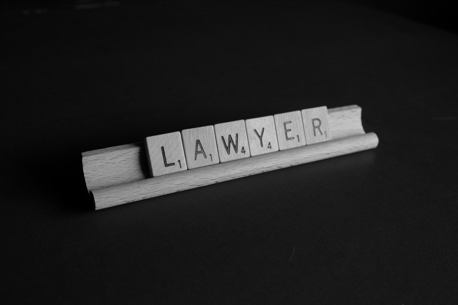 Advice On Choosing And Working With A Reliable Real Estate Lawyer