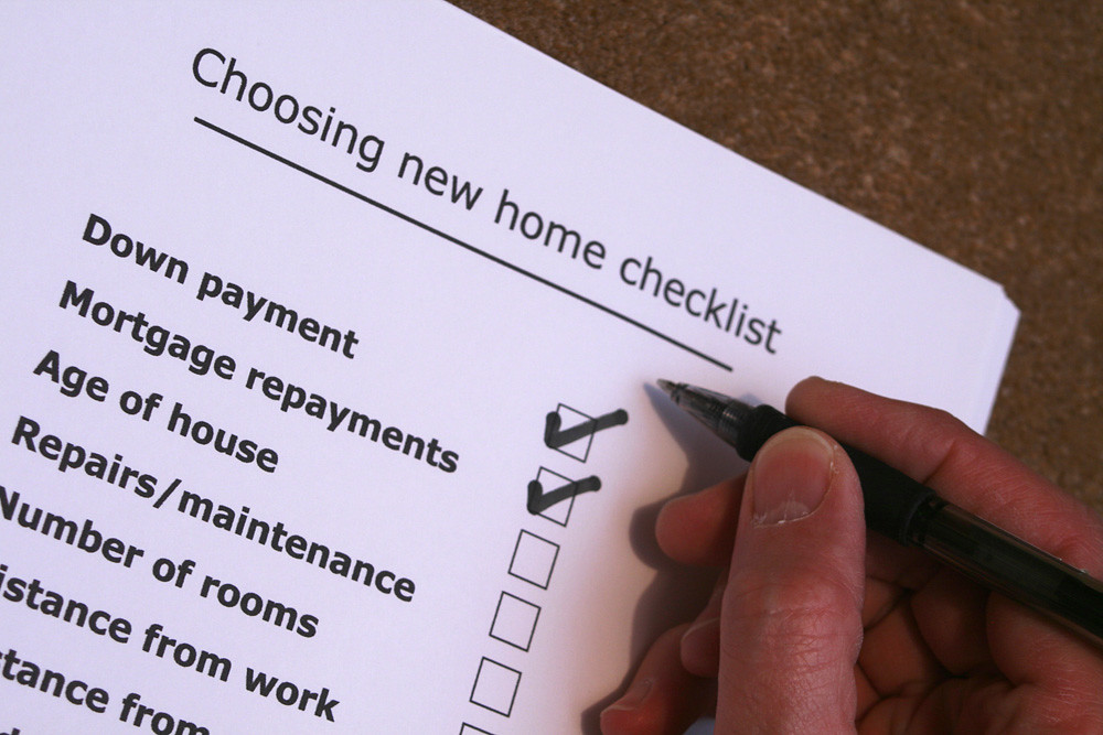 What to Look for When Buying a House: Essential Checklist for Buyers